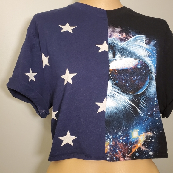 🔥Host Pick🔥Custom Galaxy Cat & Stars Crop Top T-Shirt - Picture 2 of 6